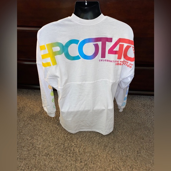 NWT Disney Parks 2022 Epcot 40th Anniversary Retro Rainbow Spirit Jersey Size M - Picture 4 of 12
